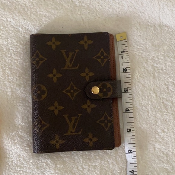 Louis Vuitton agenda. - Picture 8 of 9